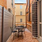 Vatican Lovely 2Br Apartment With Terrace