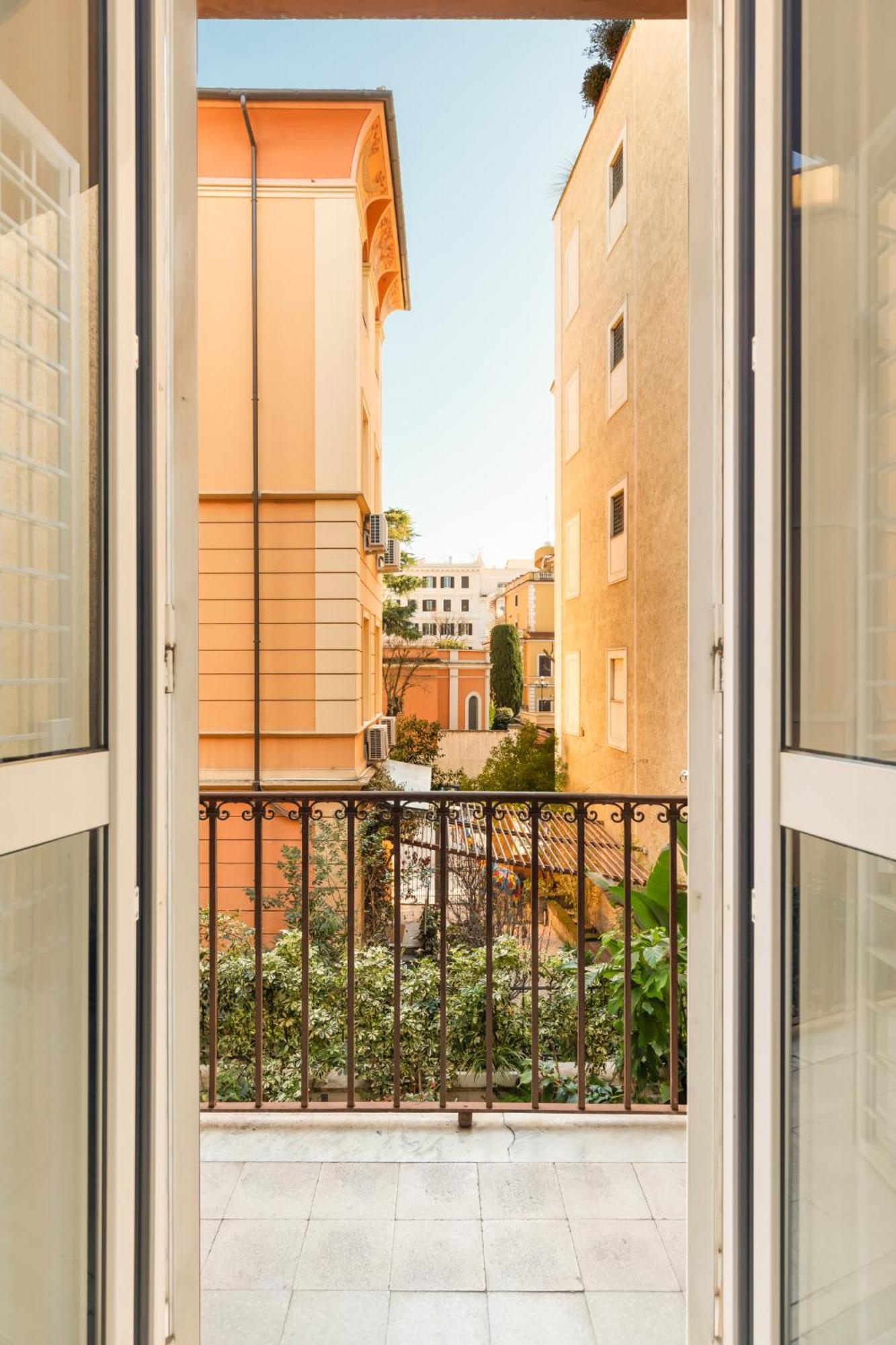 Vatican Lovely 2br With Terrace Apartment *
